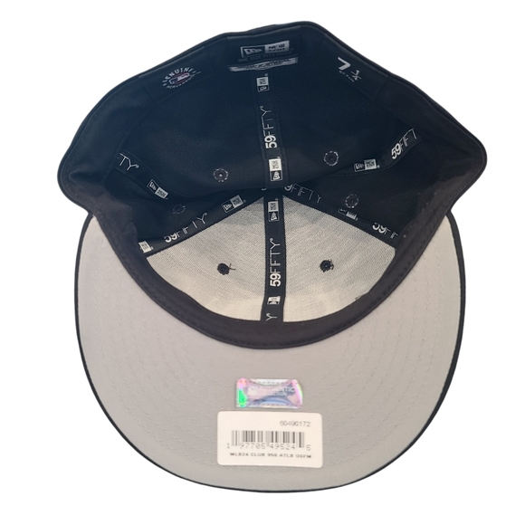 Chicago Cubs Black Clubhouse 1984 Bear 59FIFTY Fitted Cap - Picture 7 of 8